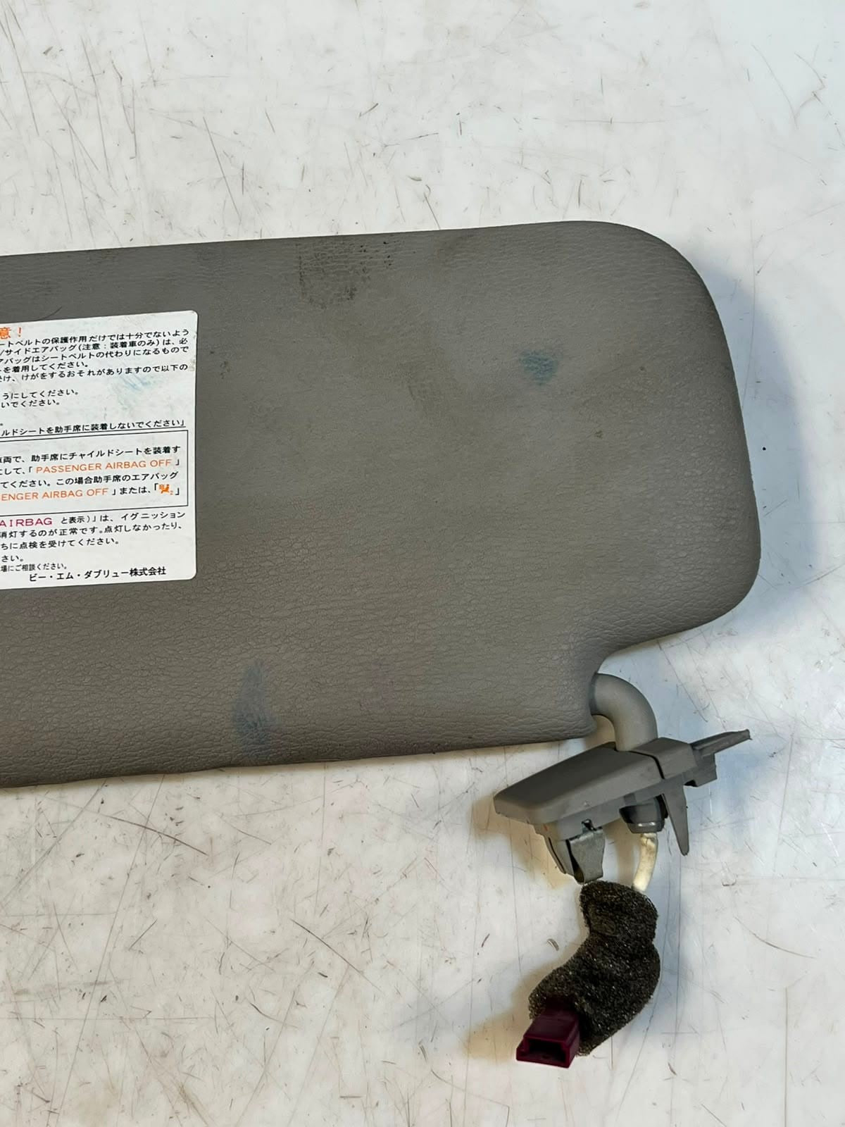 2006-2007 BMW 3 Series and 5 Series E90 E60 F34 GT650i Sun Visor 90010395913