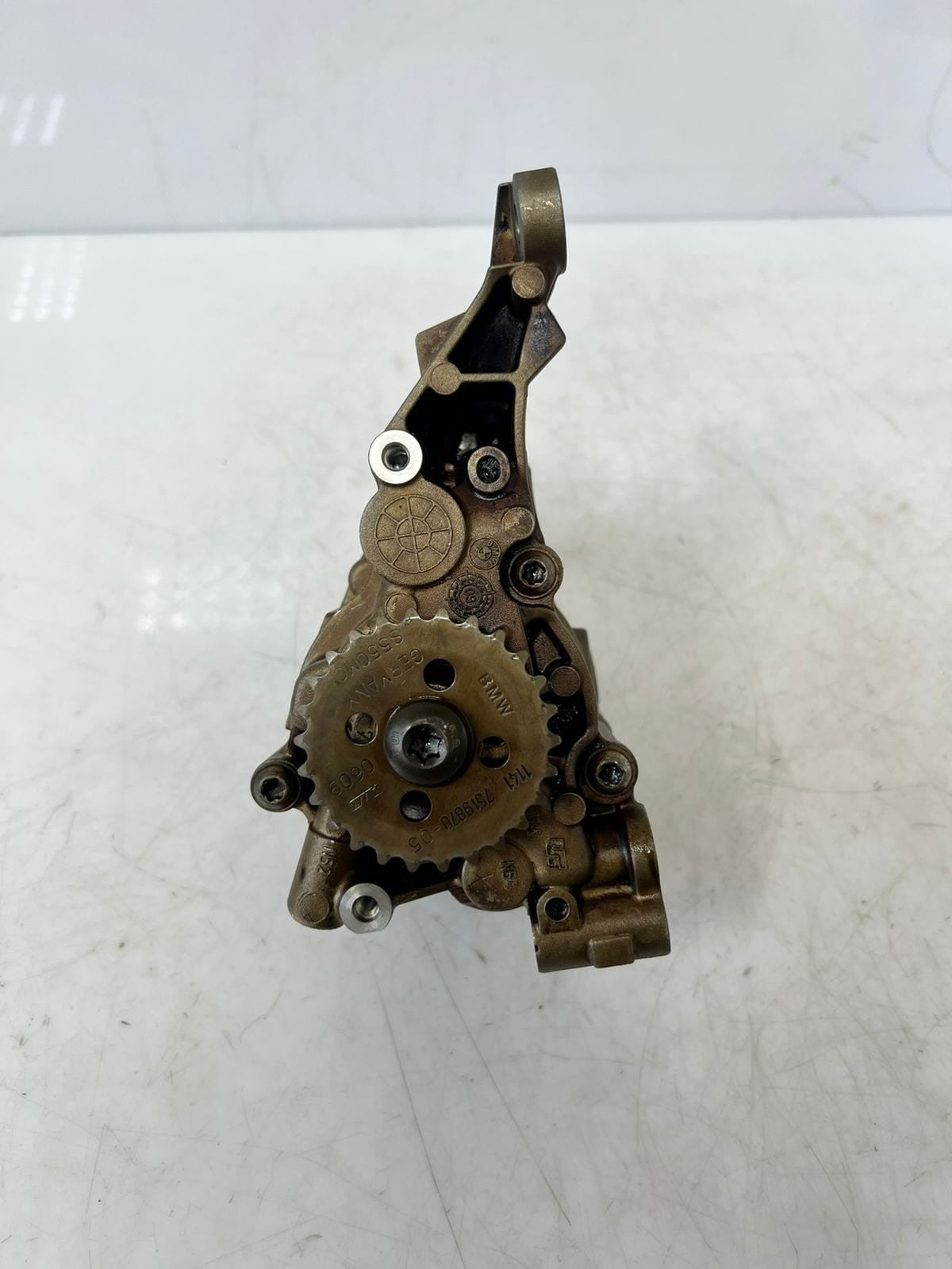 2007-2013 BMW 328i E90 E91 E60 E66 E93 335i 525xi Engine Oil Pump 7545939 OEM