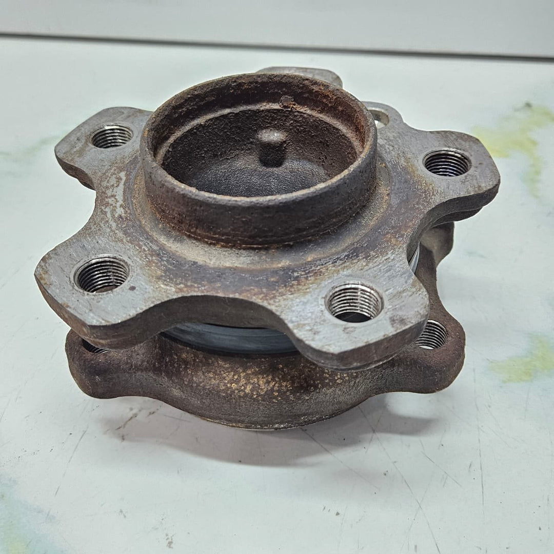 2020-2024 BMW 840i Gran Coupe Wheel Hub Spindle Knuckle Assembly RWD 6861139