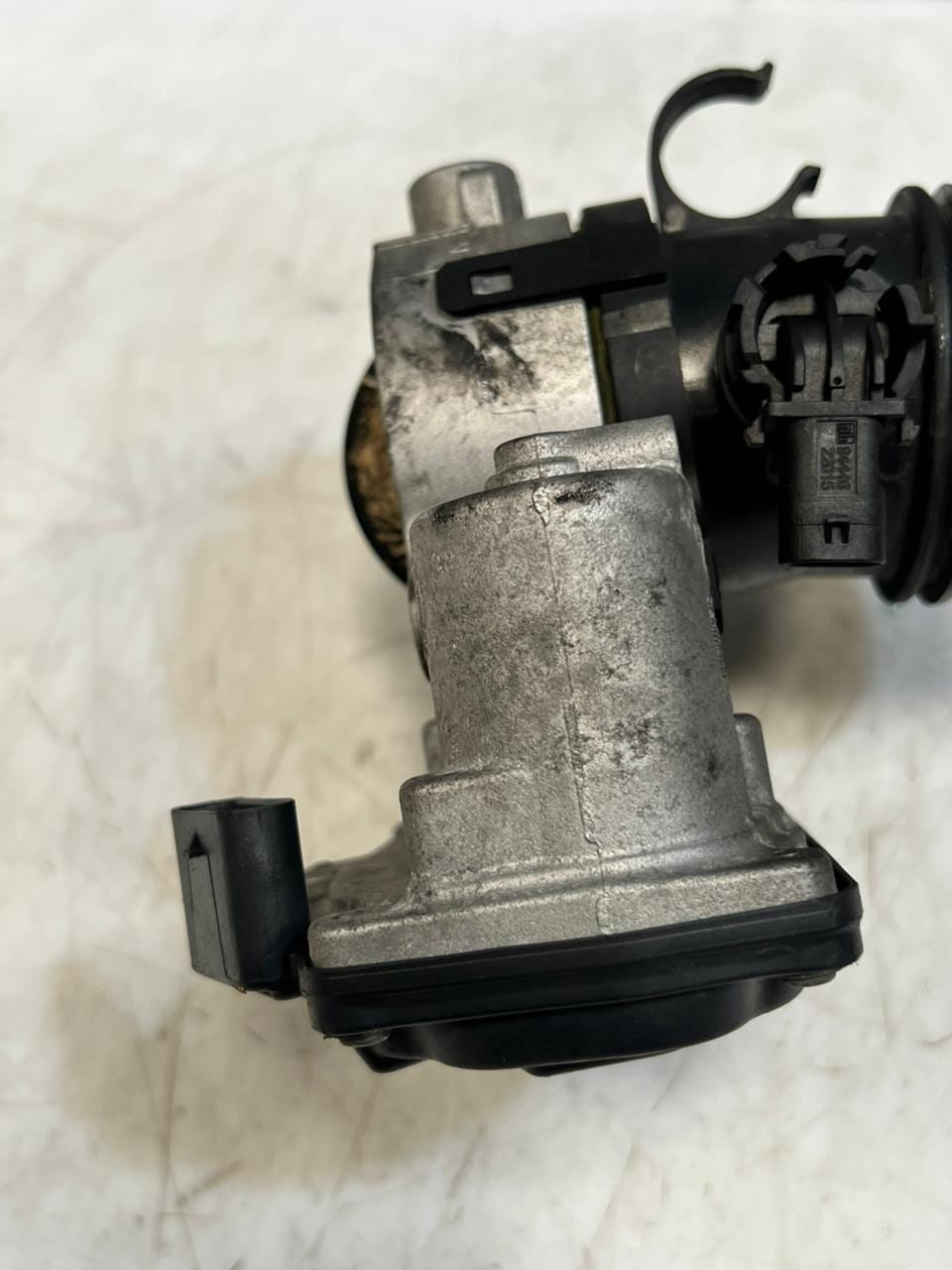 2013 BMW X3 X4 X5 X6 E84 E83 F25 F26 E70 F15 E71 F16 Throttle Body 7810752 OEM