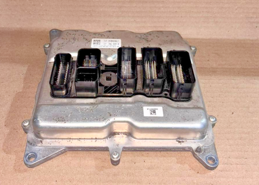 BMW E89 Z4 PETROL N20 ENGINE CONTROL ECU DME MODULE SET 8643741