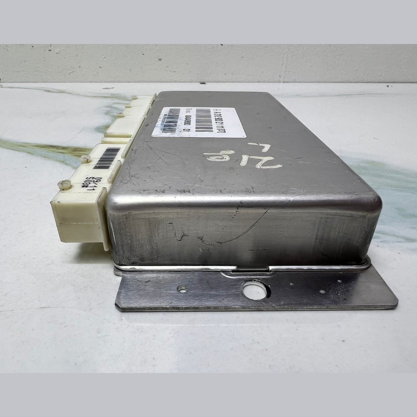 10-18 Mercedes CLS550 Air Suspension Control Module A2129002111 CLS-Class W218, 