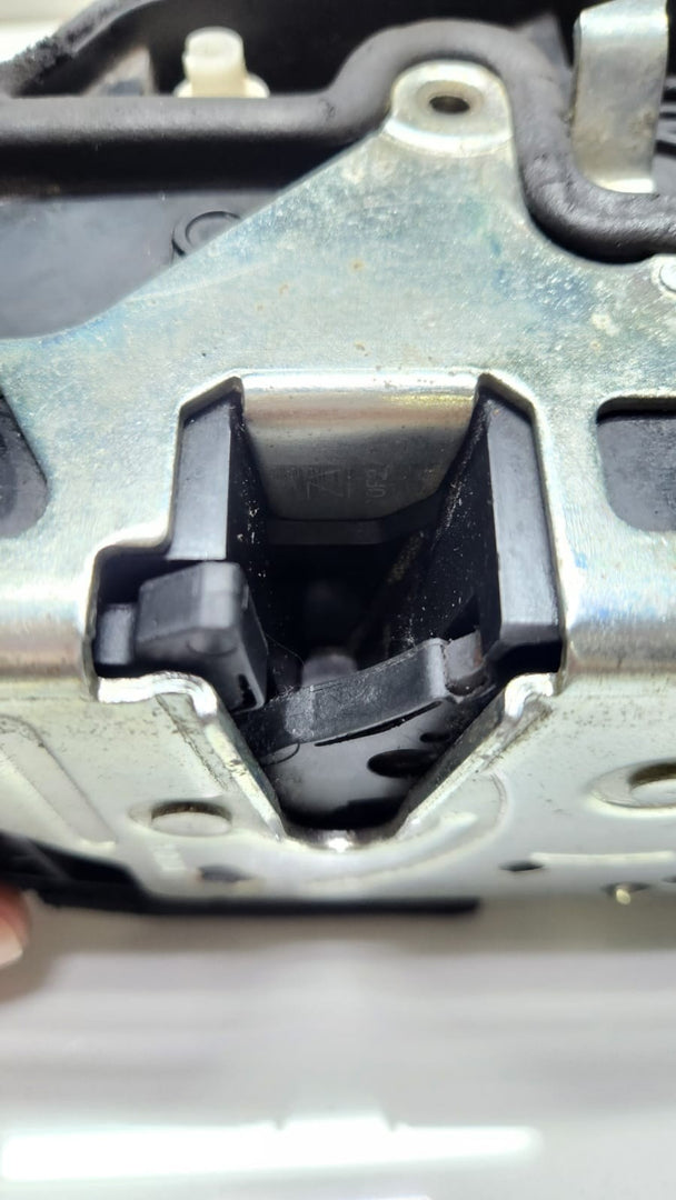 2011 BMW 335i Rear Door Lock Latch Actuator 7229459 E90 E91 E92 F10 F30 OEM