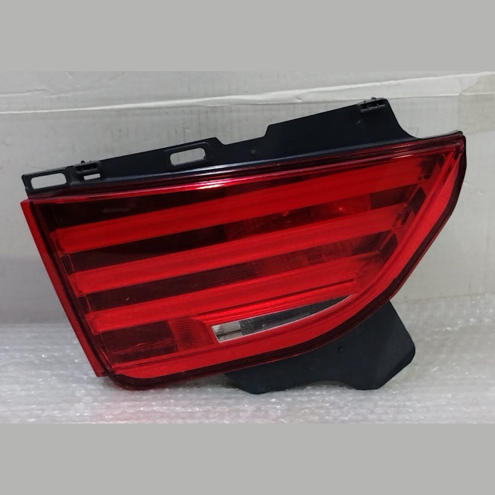 OEM BMW F07 Rear Light In Trunk Lid Left Side N/S Gran Turismo 7199637