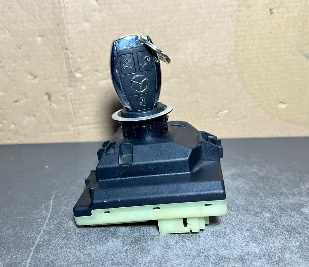 14-20 Mercedes W205 C-Class Ignition Switch Module Unit W/key A205 9003419 OEM