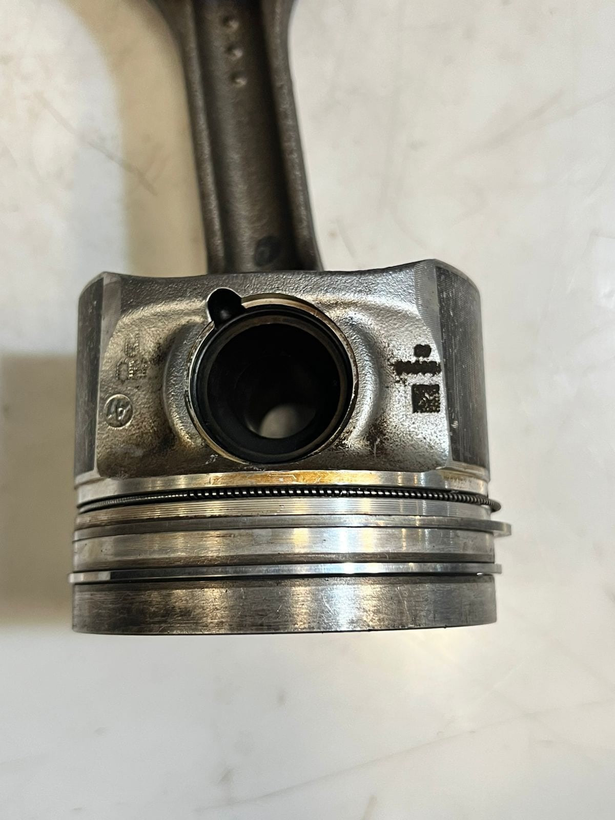 2014 Mini Cooper Countryman Piston with connecting rods 1.6 8575866 