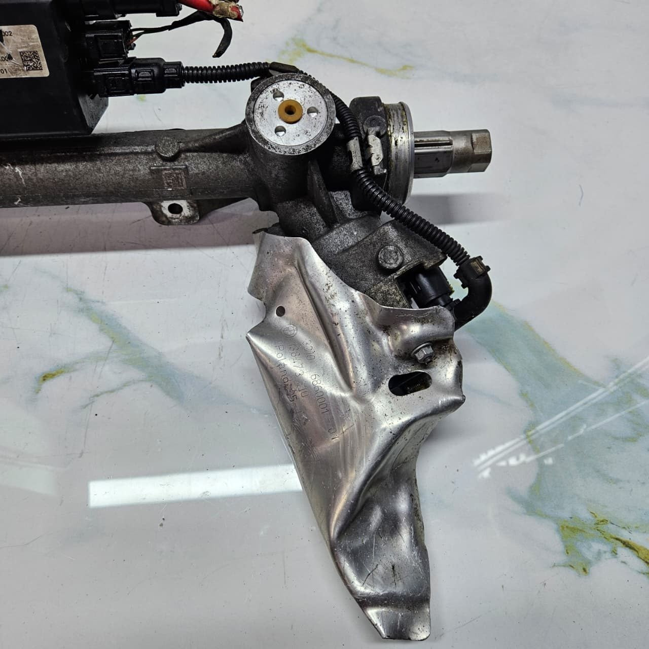 BMW F20, F21, F30 Power Steering Rack RHD 6859305 OEM