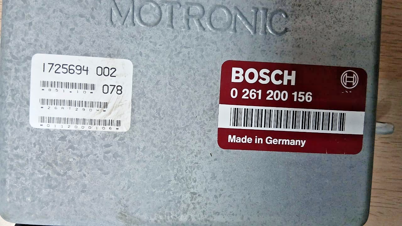 BMW E32 750iL M70 Engine Control Unit ECU DME Motronic OEM 1725694