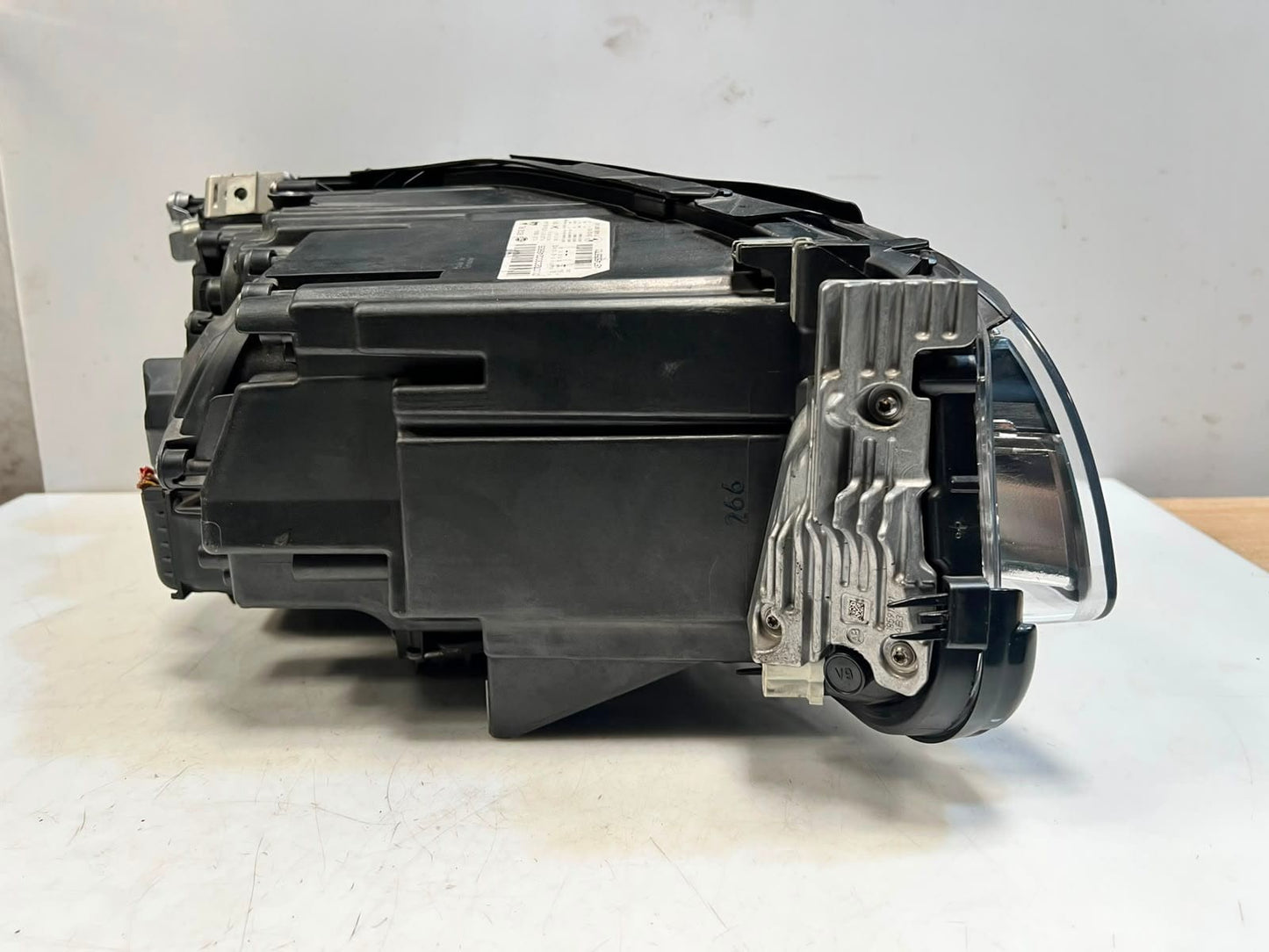 2015-2018 BMW M5 5 Series F10 F11 LCI Adaptive Led Headlight Left 7460597 ECE