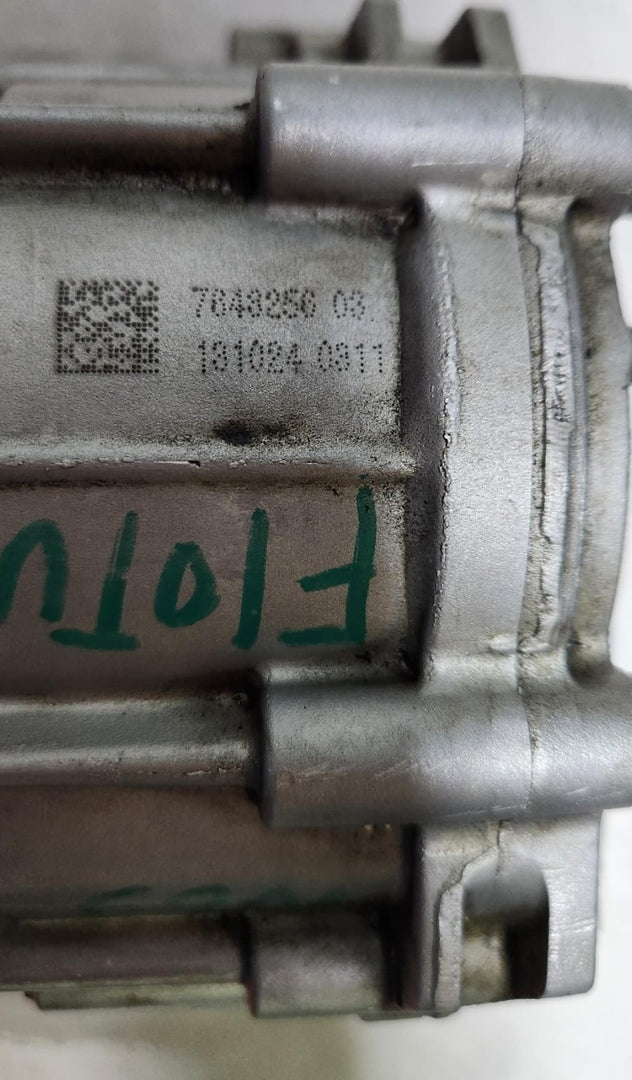 7648256 BMW X5 Engine Oil Pump 650i F12 2014-2018 OEM