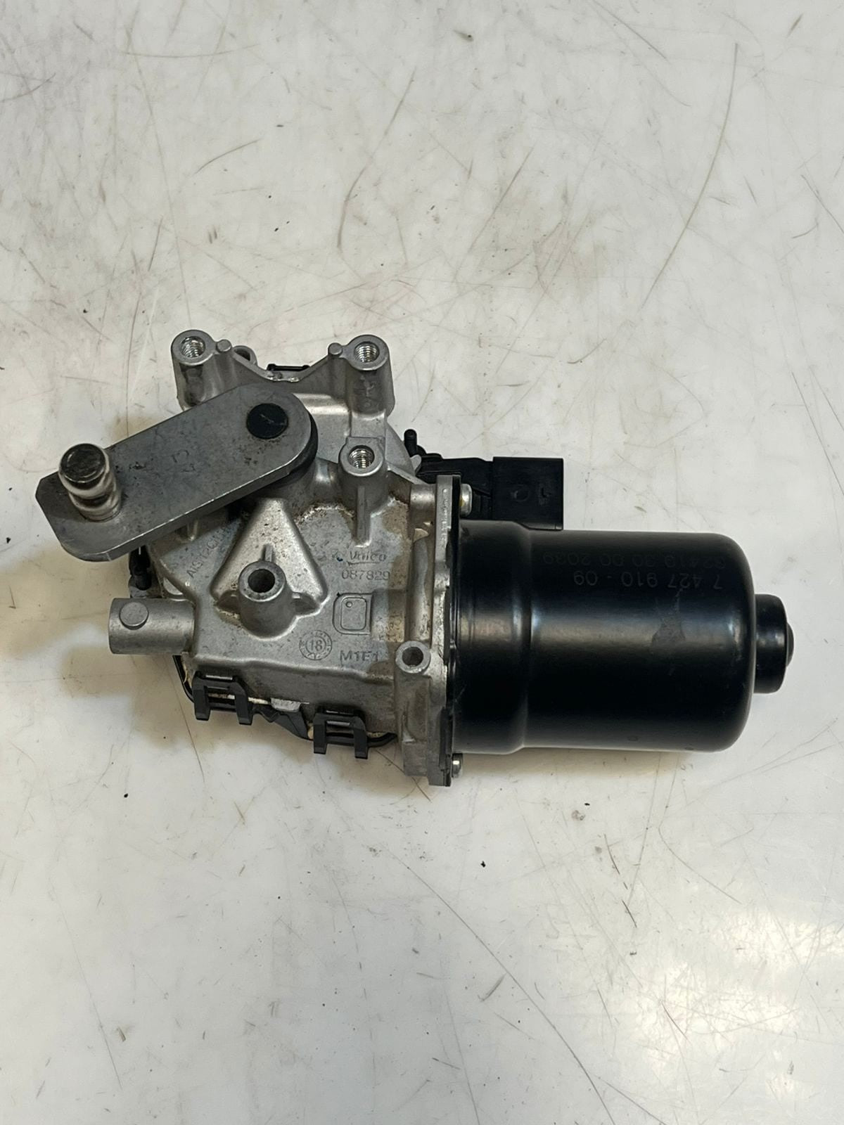 OEM BMW 3 SERIES G20 G26 RHD FRONT WIPER MOTOR & LINKAGE 7427910 OEM