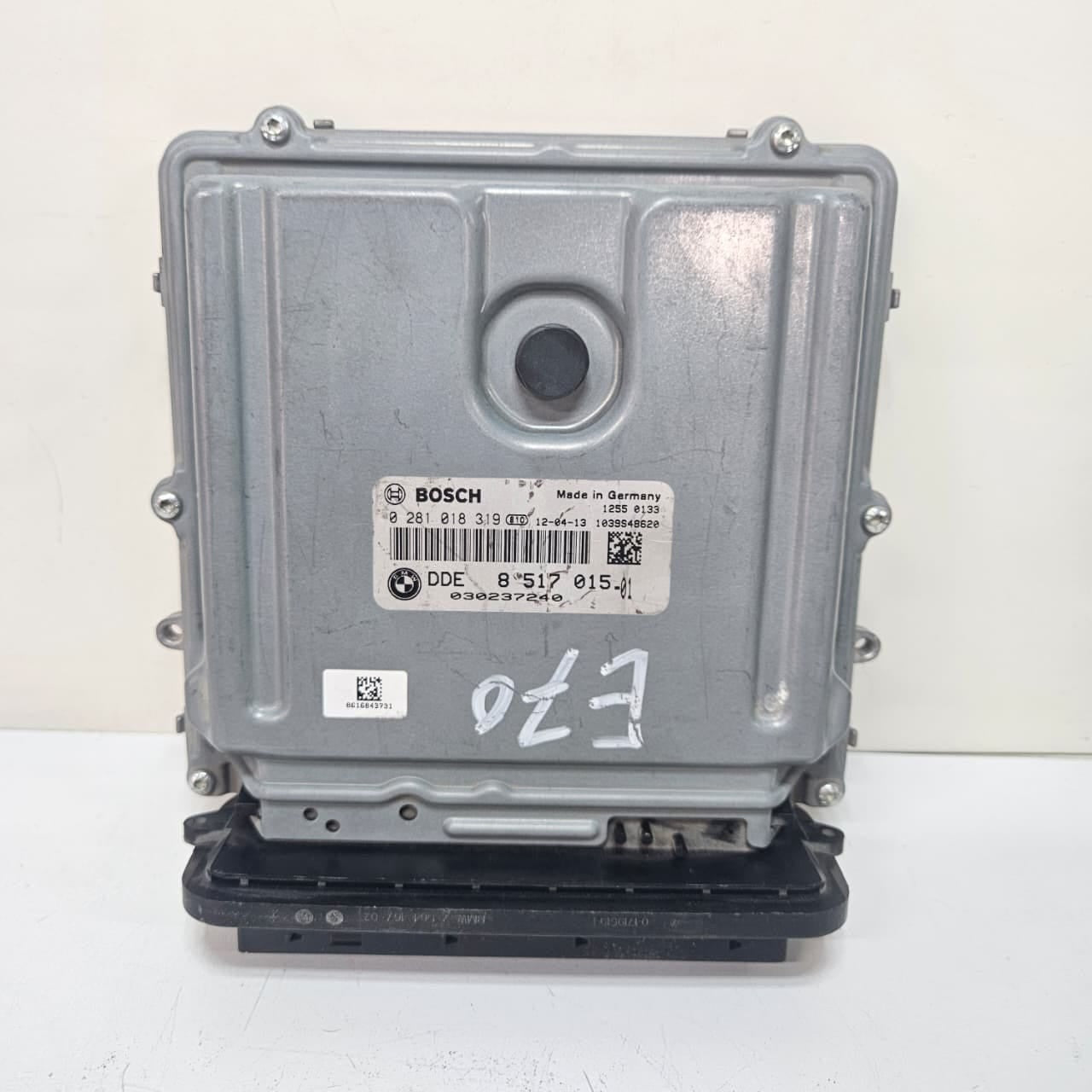 2007-2013 BMW X5 E70 X6 with N57 3.0D Diesel Engine Control Unit DDE 8517015