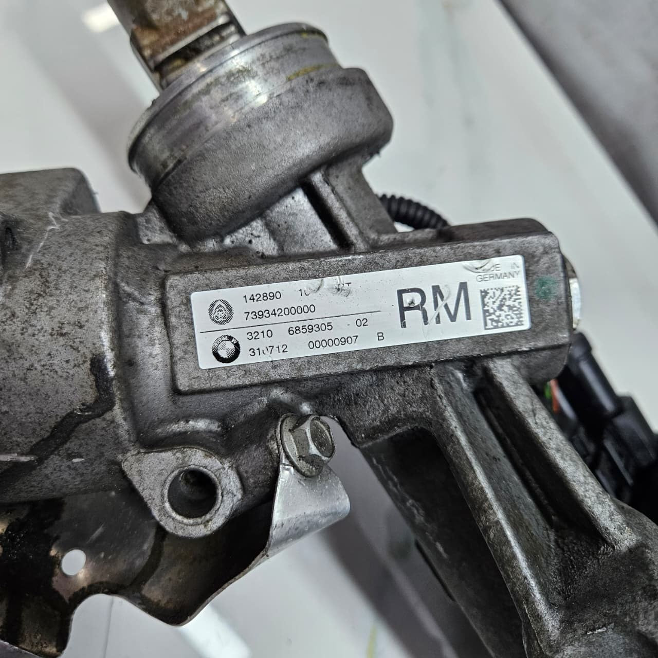 BMW F20, F21, F30 Power Steering Rack RHD 6859305 OEM