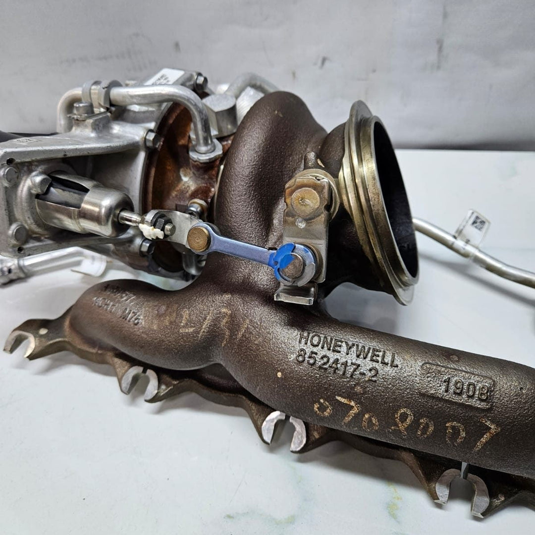 2018 BMW 530i G Series B48 Turbocharger 8631904 OEM