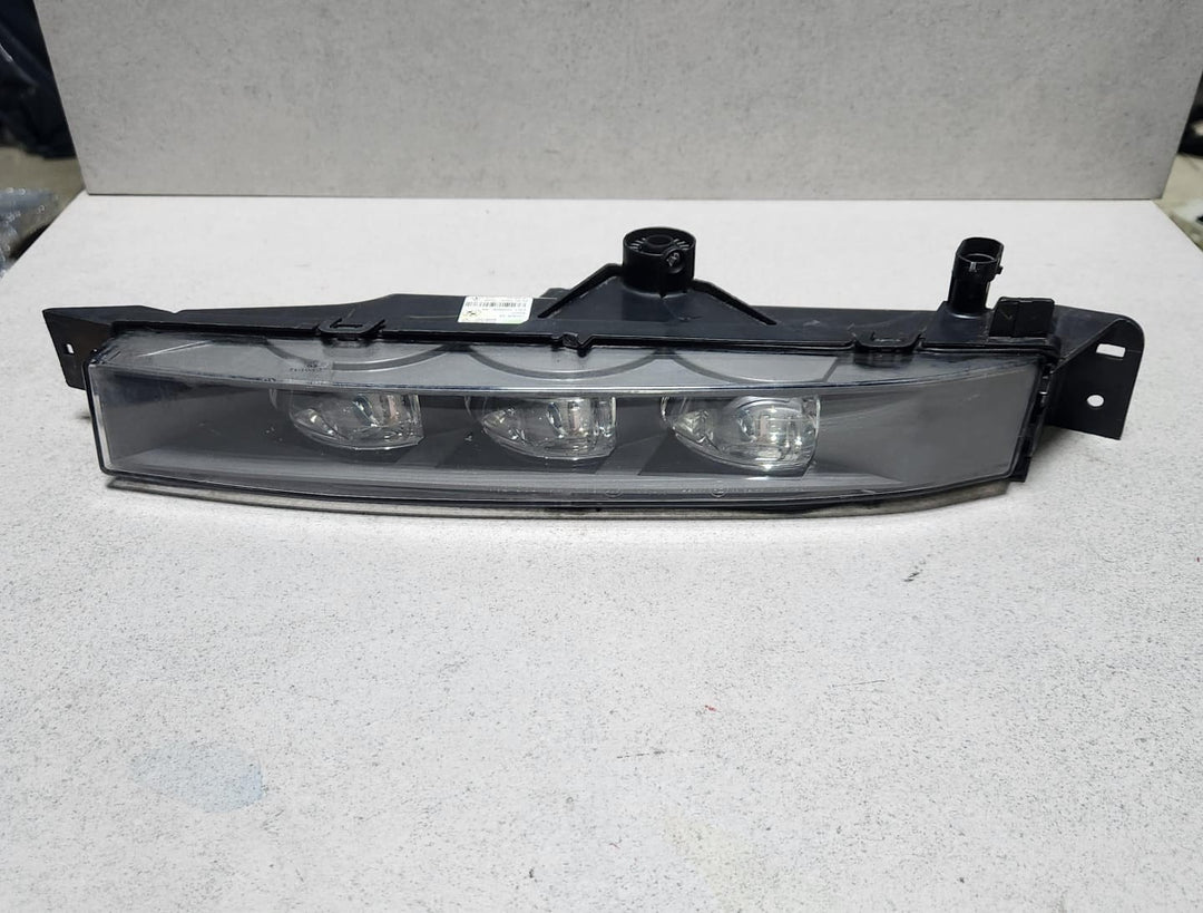 BMW Front Right LED Fog Light 7234928  6 Series F12