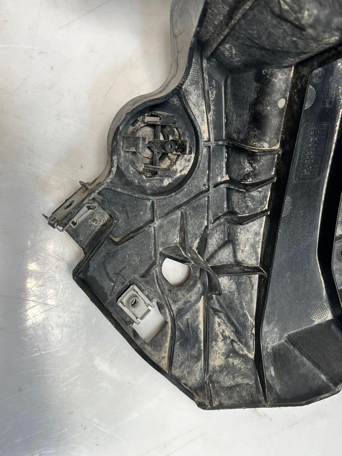 2015 BMW X6 F16 X5 F15 Front Right Fender Bracket WING PANEL HOLDER 7294544