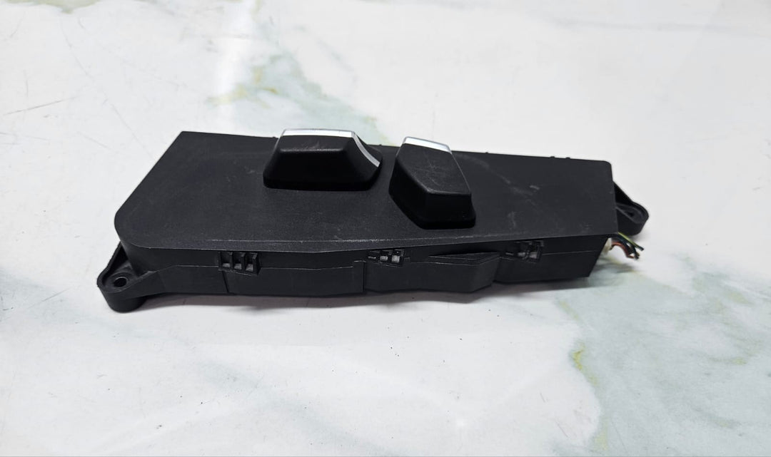 2010-15 BMW 7 Series F01 F02 F03 F04 Front Right Seat Control Switch 9163260 OEM