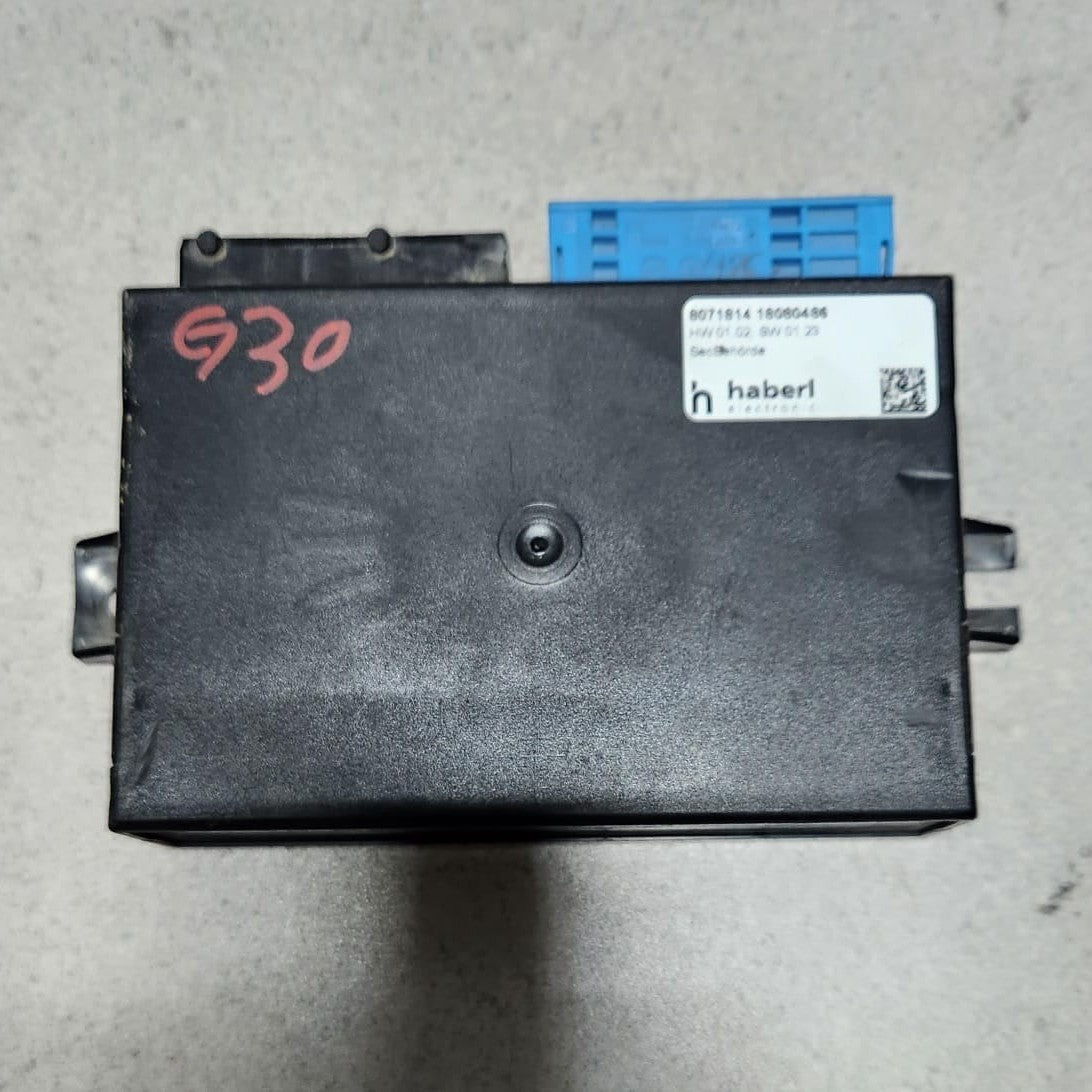 2018-2020 BMW 520i Authority Control Module 8071814  5 Series G30 G31 OEM