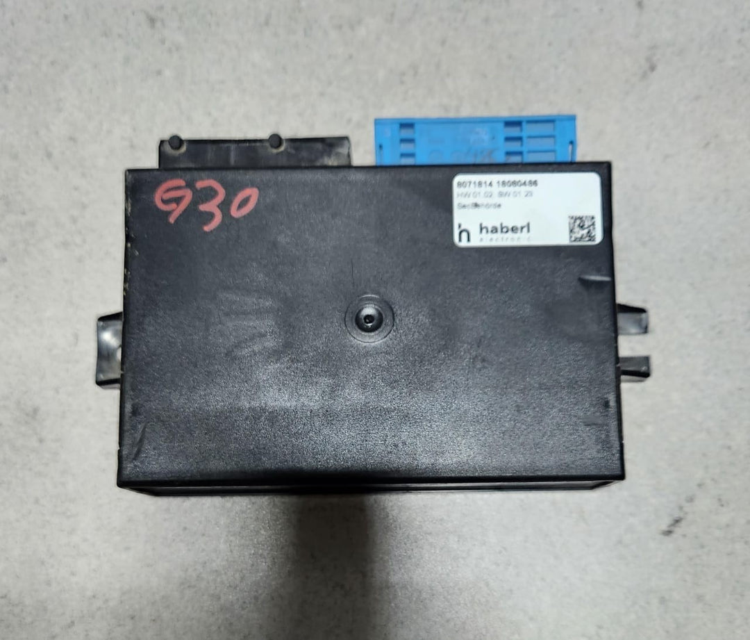 2018-2020 BMW 520i Authority Control Module 8071814  5 Series G30 G31 OEM