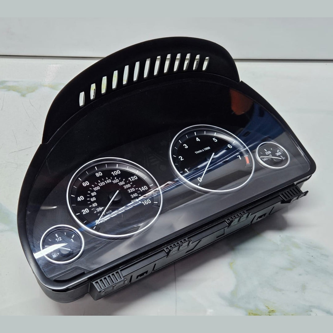 2014-2018 BMW X5 F15 Instrument Cluster Speedometer 6820601 OEM