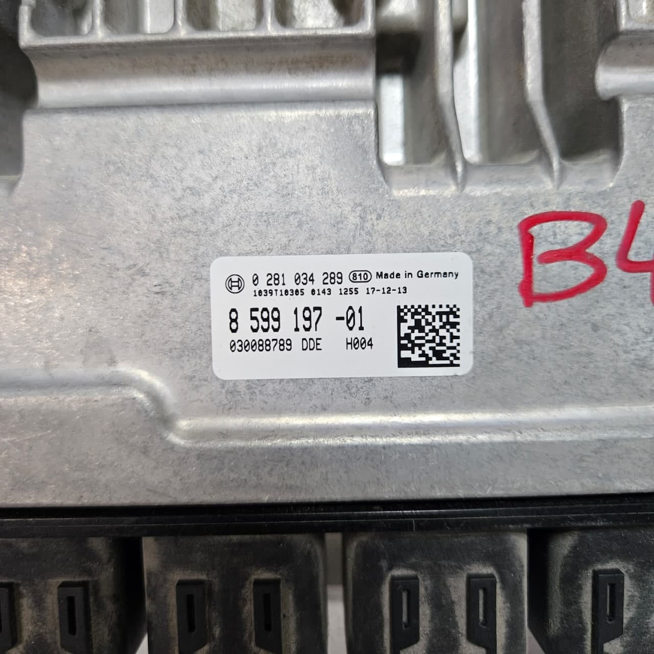 2018 BMW X3 G01 X4 G02 Engine Control Unit DDE Bosch 8599197 OEM
