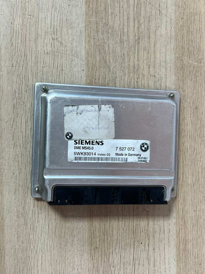 2004 BMW 530i Engine Control Module 7527072 5 Series E60 E61 530i, X3 E83 MS45.0
