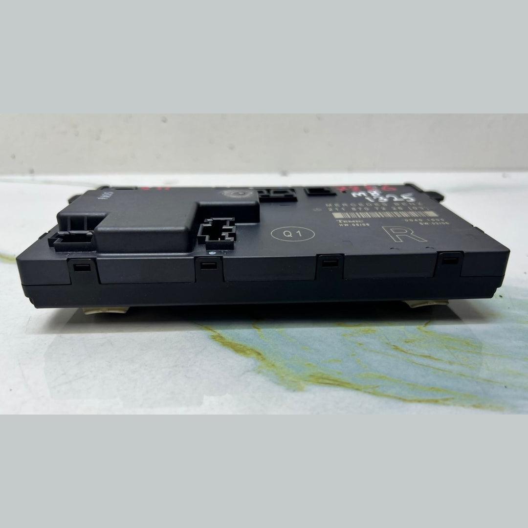 Mercedes W211 E-Class Front Right Side Door Control Unit A2118707226
