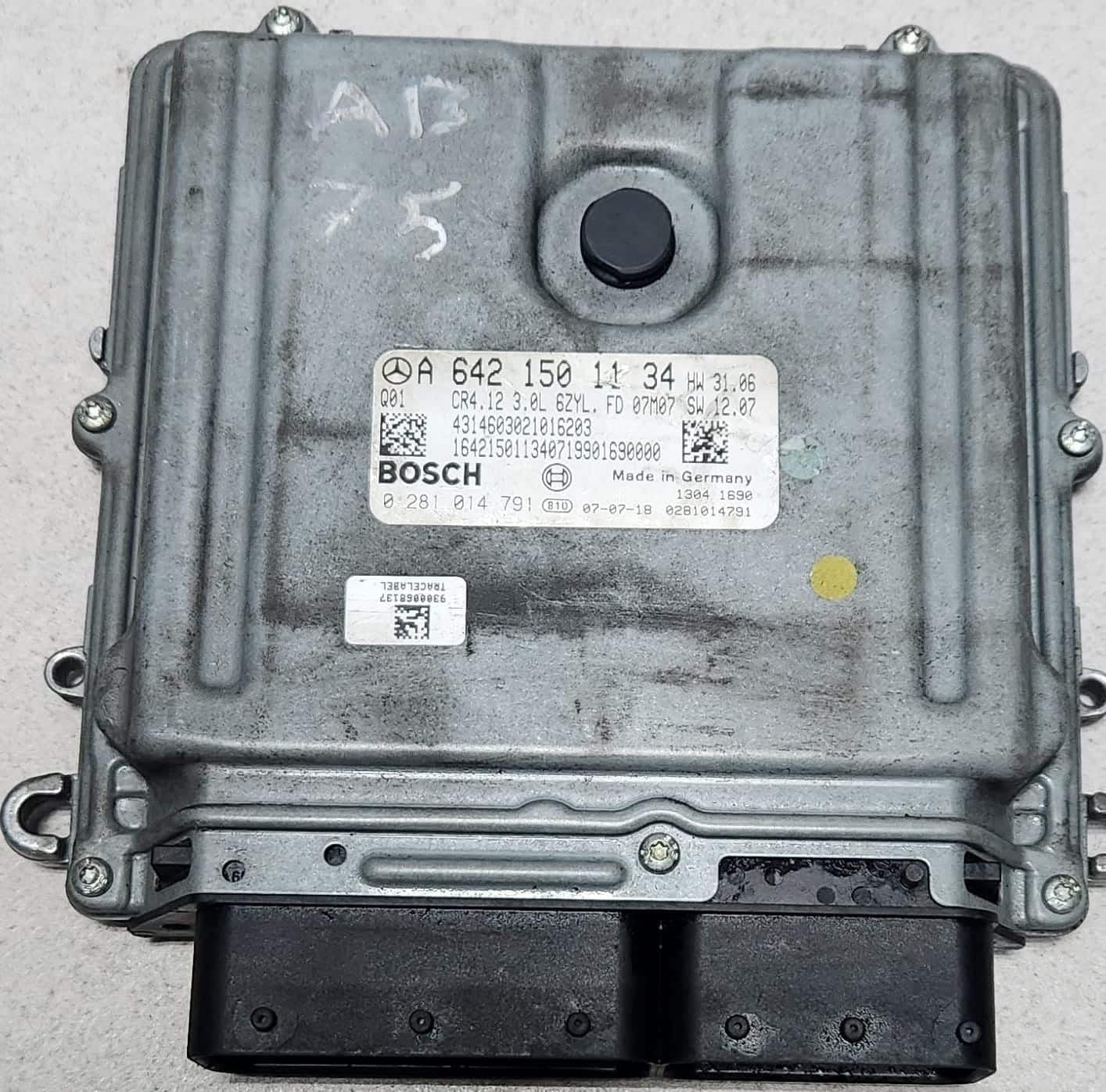 Benz Engine ECU A642 1501134  A 642 150 11 34 DIESEL ECU 3.0L 6 ZYL 