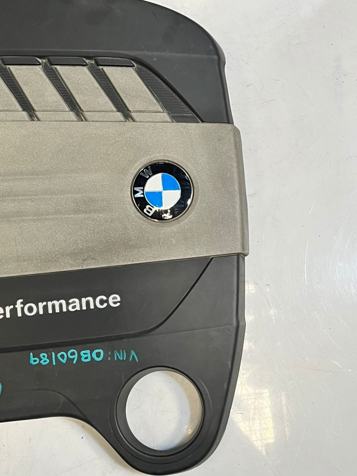 2010-2016 BMW 550i F10 F11 F01 F02 F15 F16 E70 E71 Engine TOP Cover 7800350 OEM