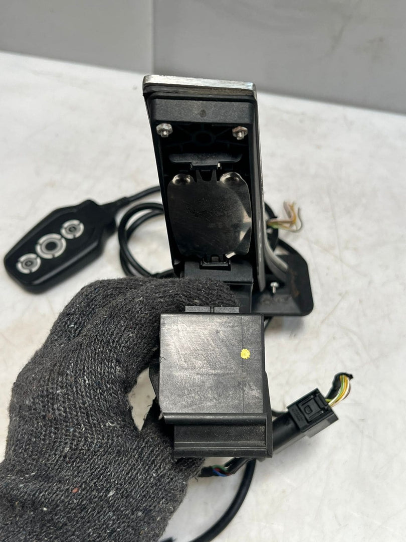 BMW X3 3 5 Series E90 F10 F25 E65 MSPORT Accelerator Pedal MODULE 6858574 OEM