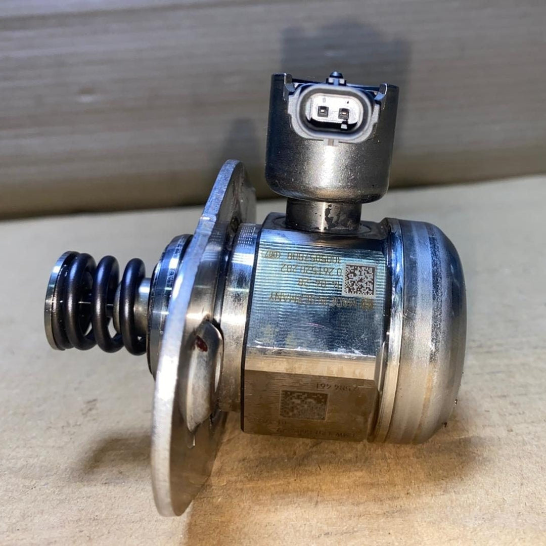 2012-2016 BMW 328i High Pressure Fuel Pump 7584461 F30, F31, F32, F33, F34, F36 