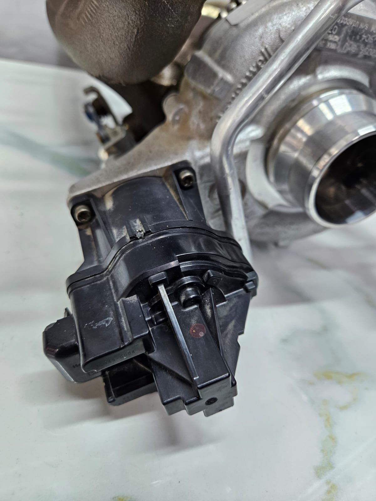 2018 BMW 530i G Series B48 Turbocharger 8631904 OEM
