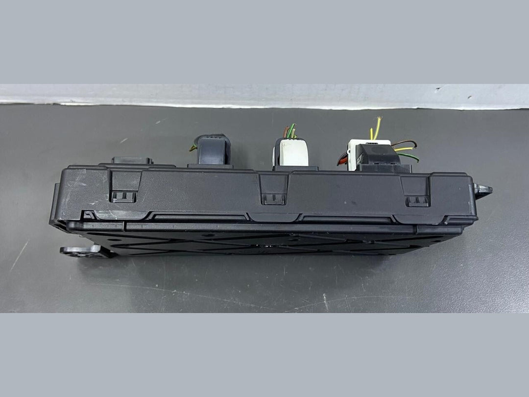 OEM BMW F20 F21 F30 F31 REM Rear Electronic Module Fuse Box Control Unit 9279823