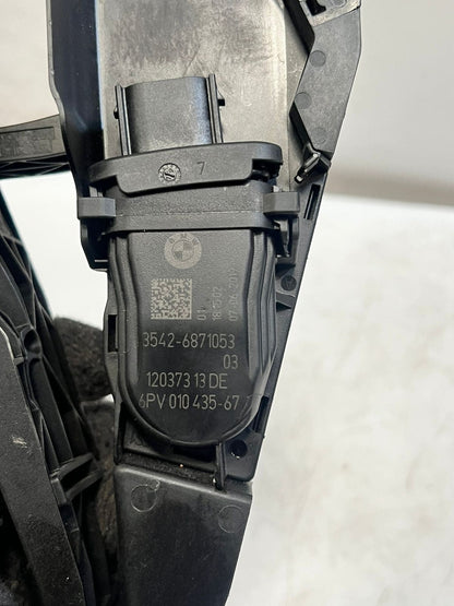 2019 BMW X7 5 Series G30 G07 Accelerator Throttle Pedal Module 6871053 OEM