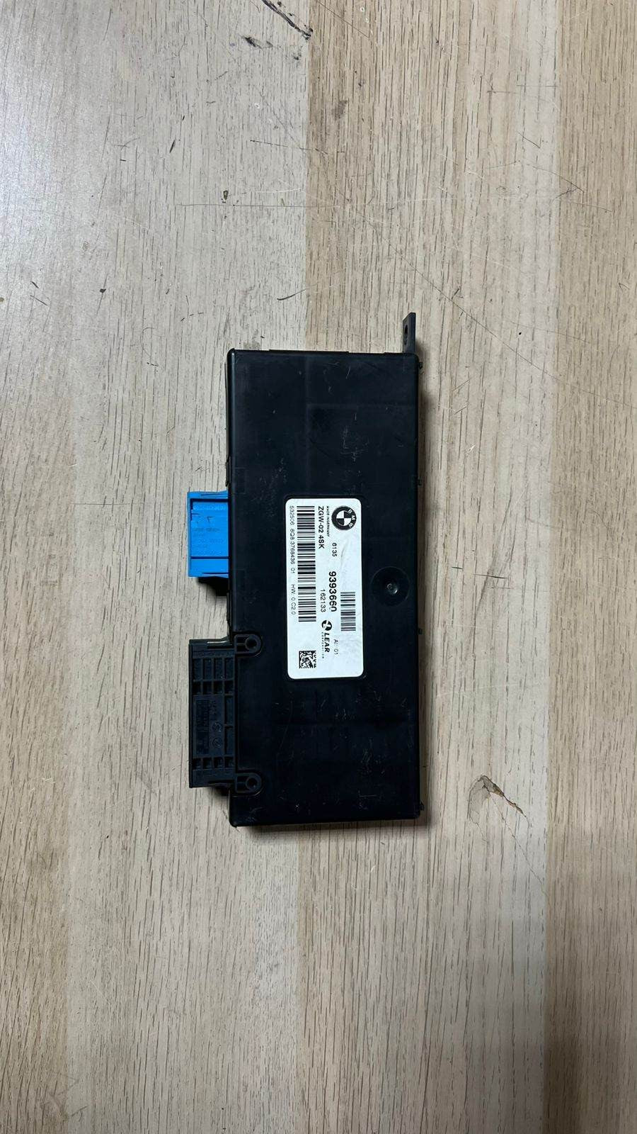 2011-16 BMW 528i Central Gateway Module 9393660 5 Series F10 F11 528i 530d xDriv