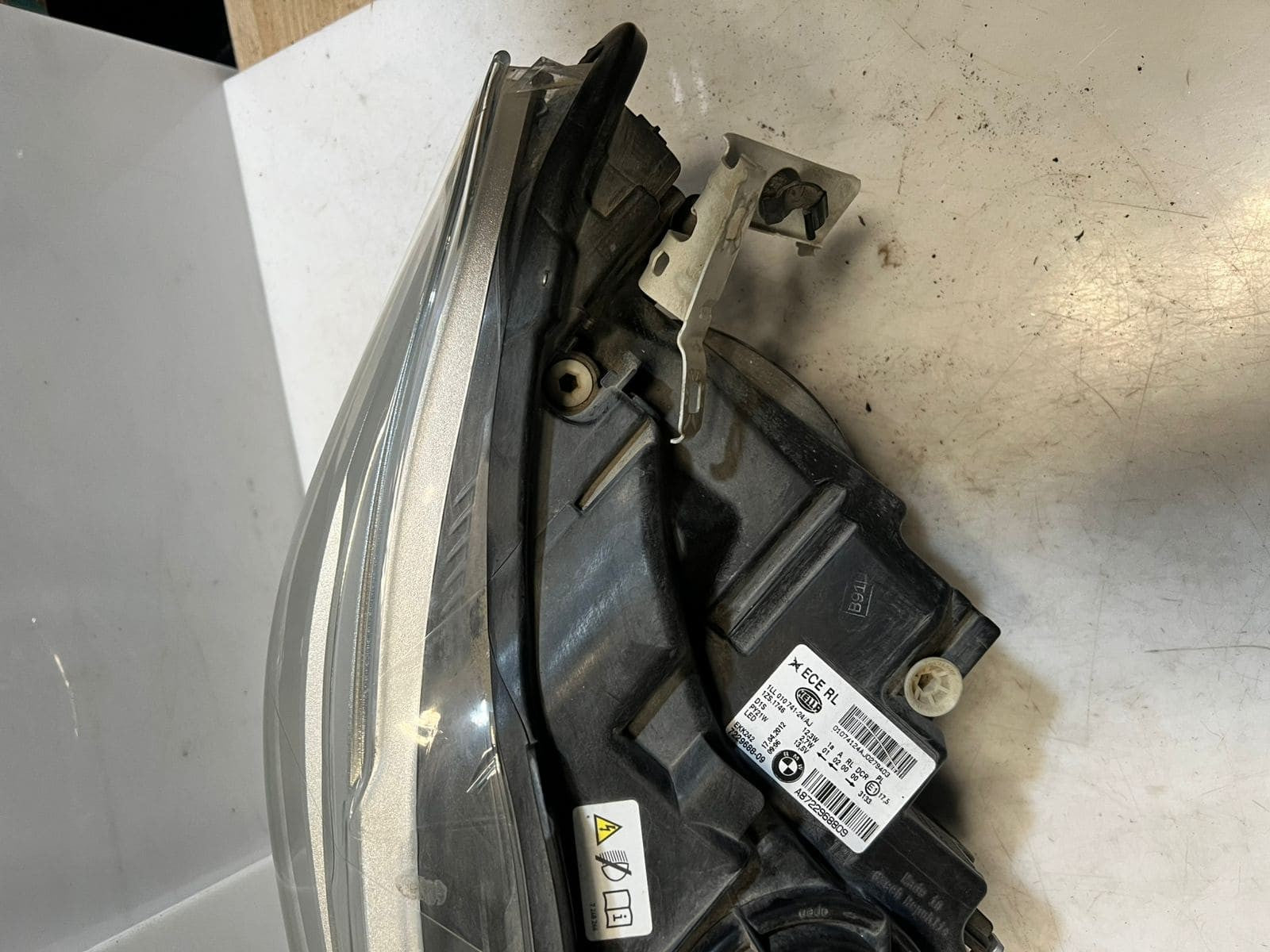 2011-2012 BMW 1' F20 F21 120i LEFT RIGHT Bi-Xenon Headlight 7229687 7229688 ECE