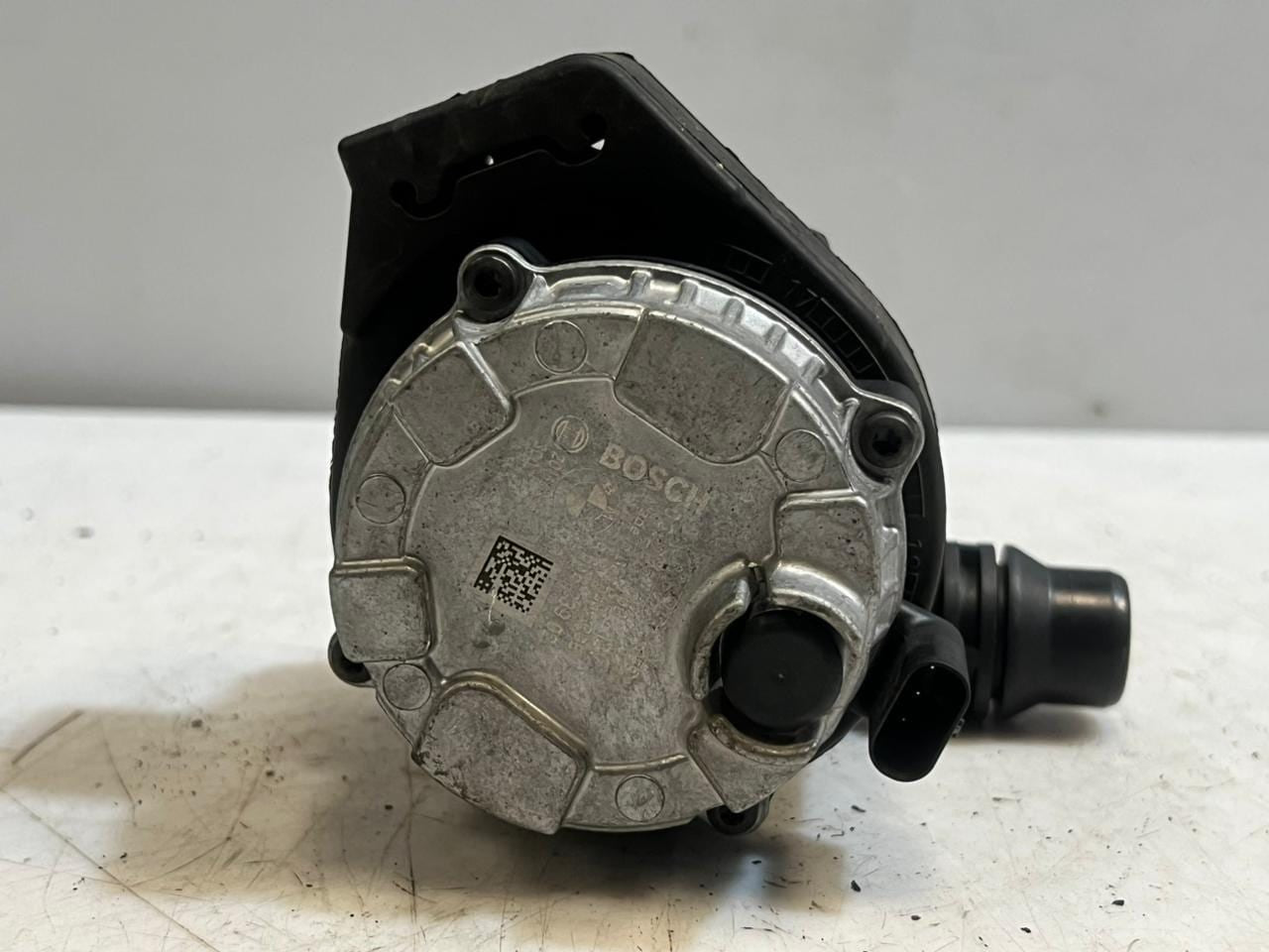 2016-2018 BMW 330e 3' F30 2.0 Hybrid Petrol Auxiliary Water Pump 8638239 OEM