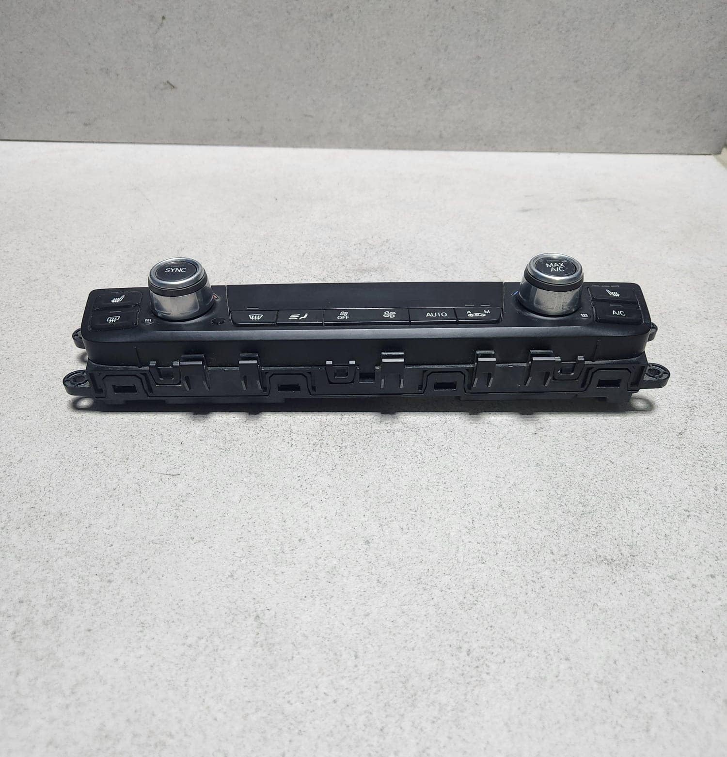 2014-2020 BMW i8 Climate Control Unit 9361799