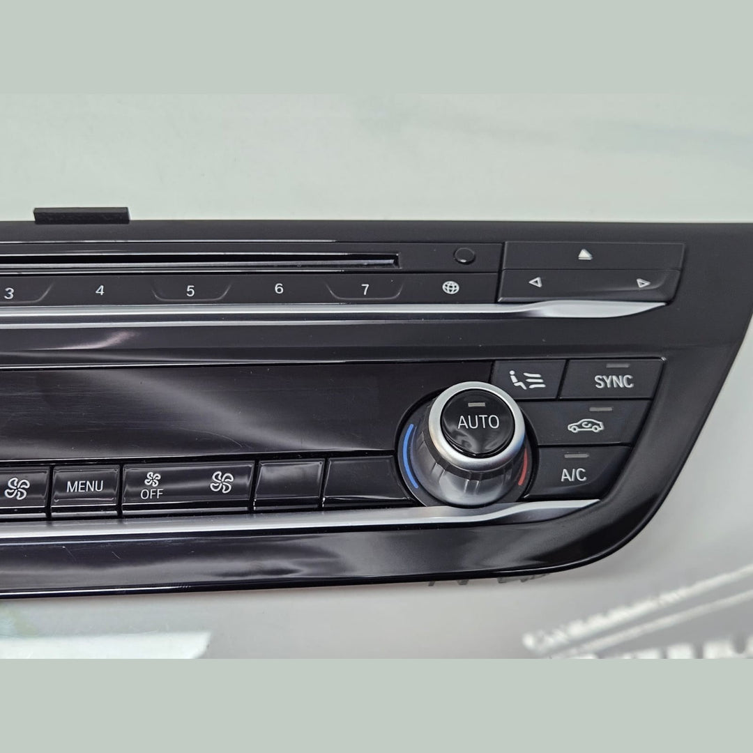 2017-18 BMW 540i G30 G31 Front Dash AC Heater Climate Control Unit Panel 6834429