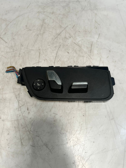 2016-2022 BMW 740i Front Right Seat Adjustment Switch 9384518 OEM