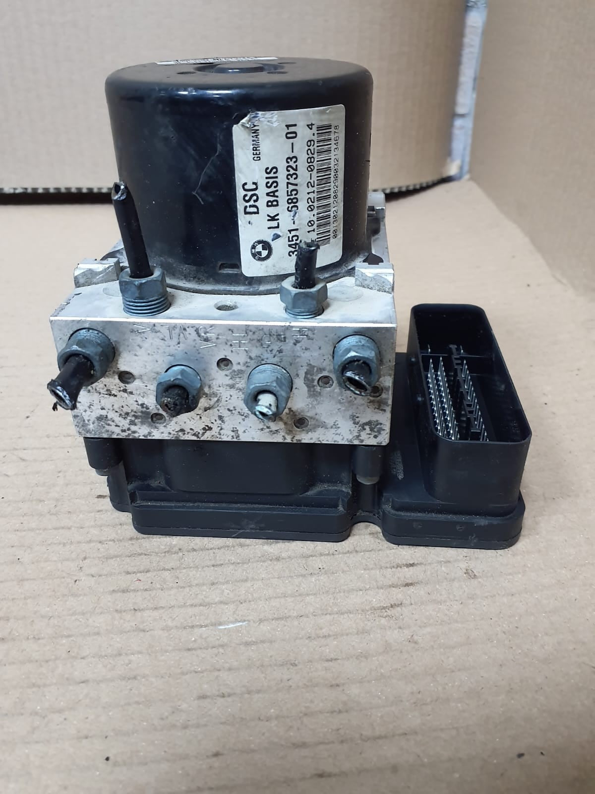 BMW 1 Series F20 F21 3 Series F30 F31 F32 320i ABS Pump and Control Unit 6857323