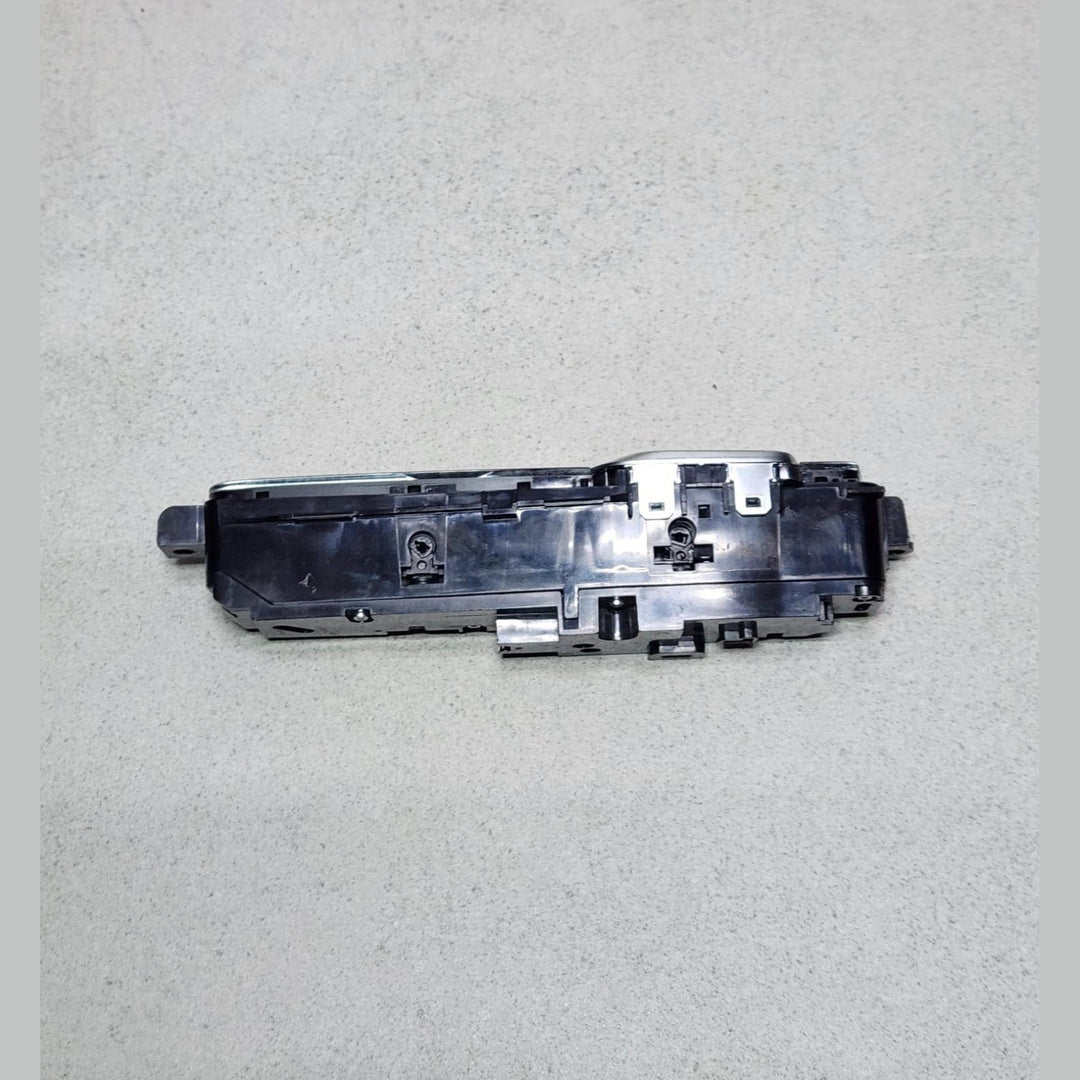 2016-2019 BMW 740i 7 Series G11 G12 Center Console Switch 6993902 OEM