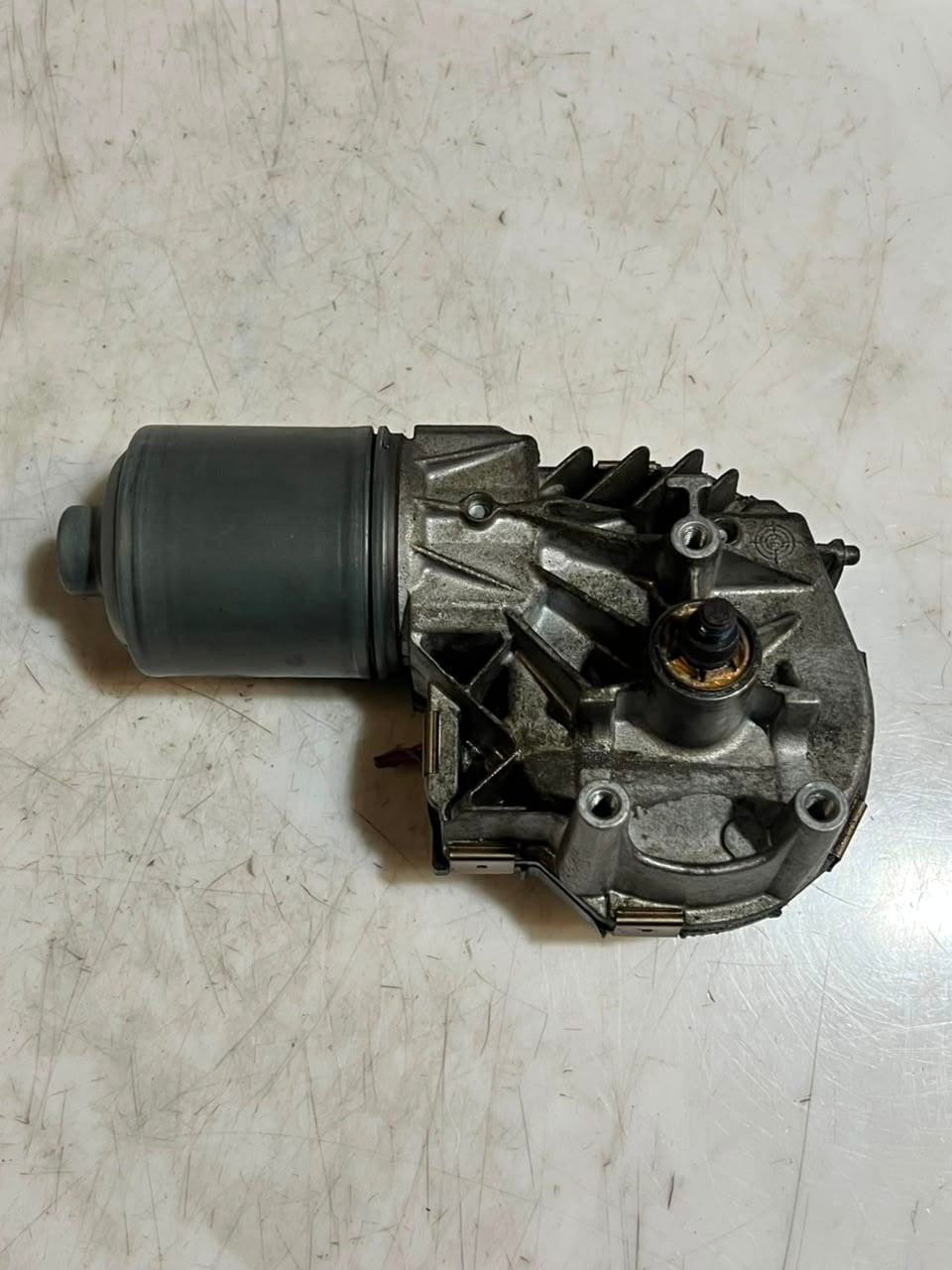 2011-2016 BMW 5 Series F10 F11 Front Wiper Motor and Linkage 7305562 OEM