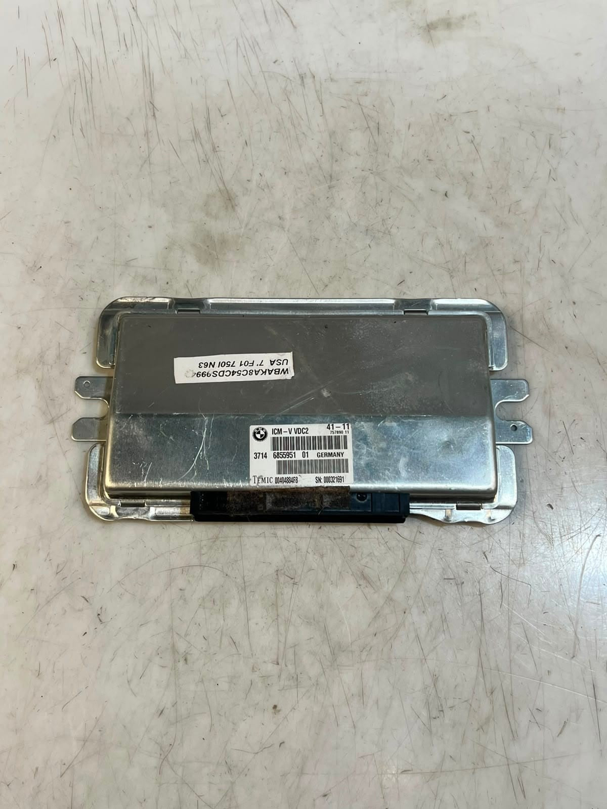 2012 BMW F01 F02 F03 F04, F12 650 F13 740i Suspension Control Module 6855951