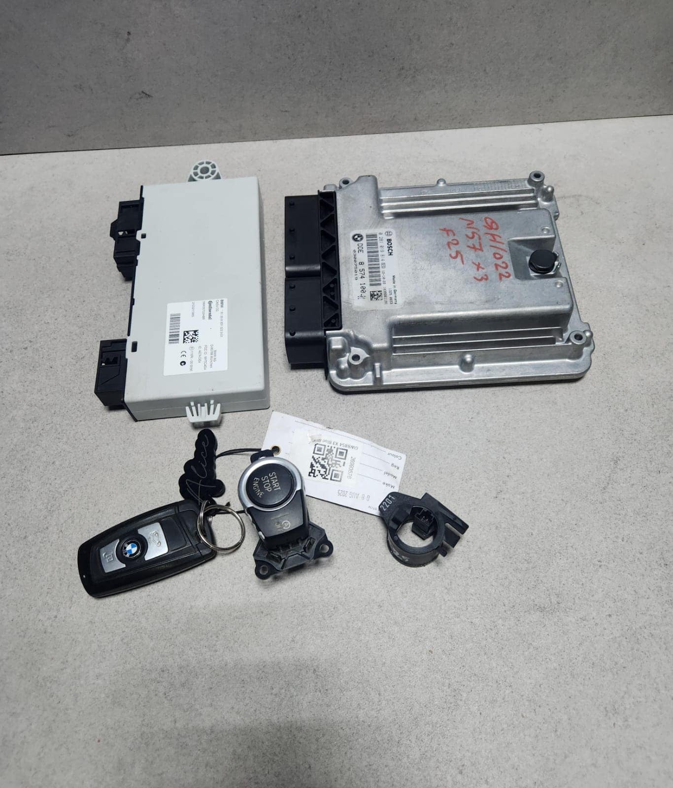BMW Engine Control Unit 8574100 X3 F25 3.0 DIESEL N57D30A ECU SET