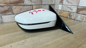 BMW RIGHT Front Door Electric Wing Mirror F0184102U668B 5 Series G30 G31 RHD