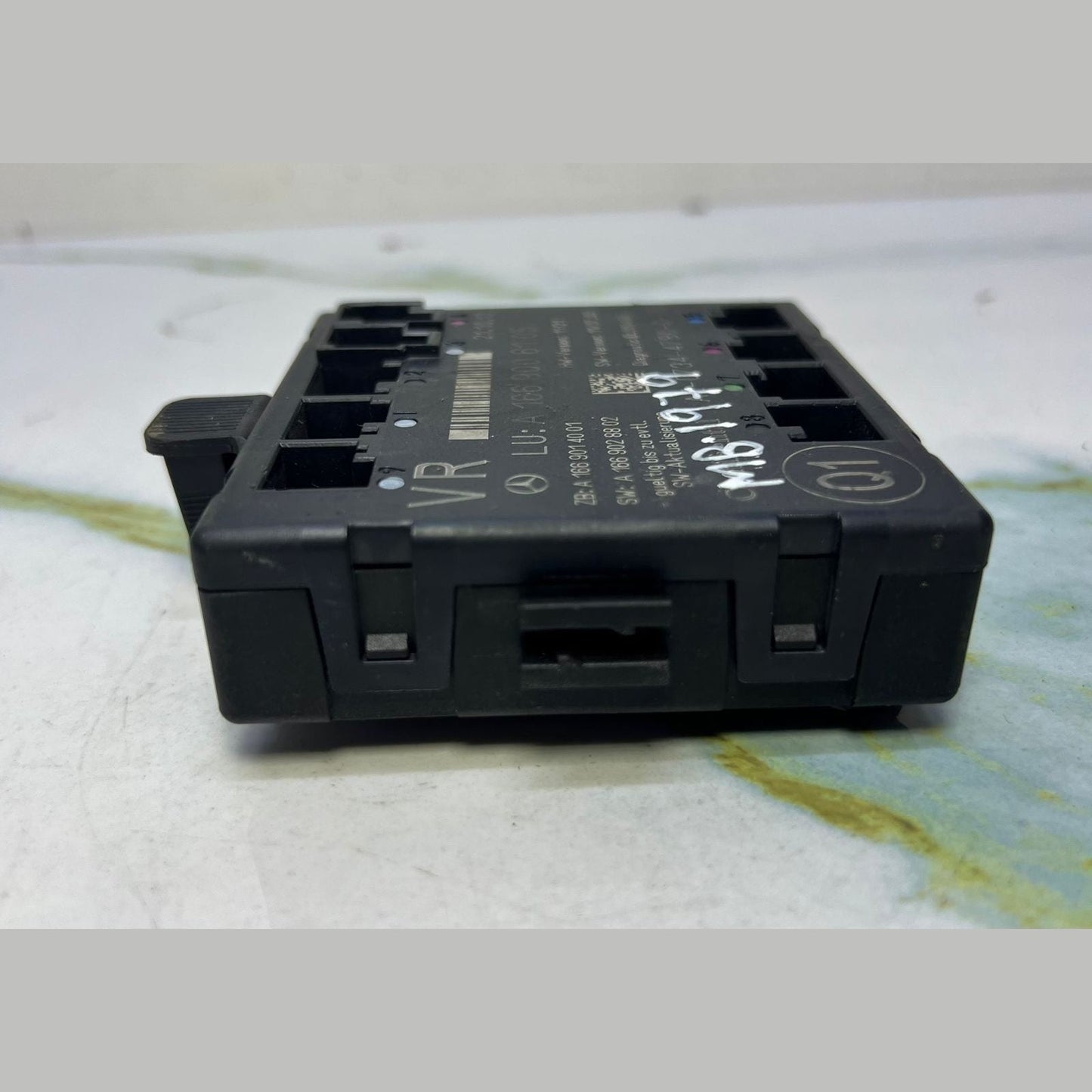 Mercedes-Benz W166 ML GL Door Control Module A1669006105