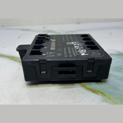 Mercedes-Benz W166 ML GL Door Control Module A1669006105