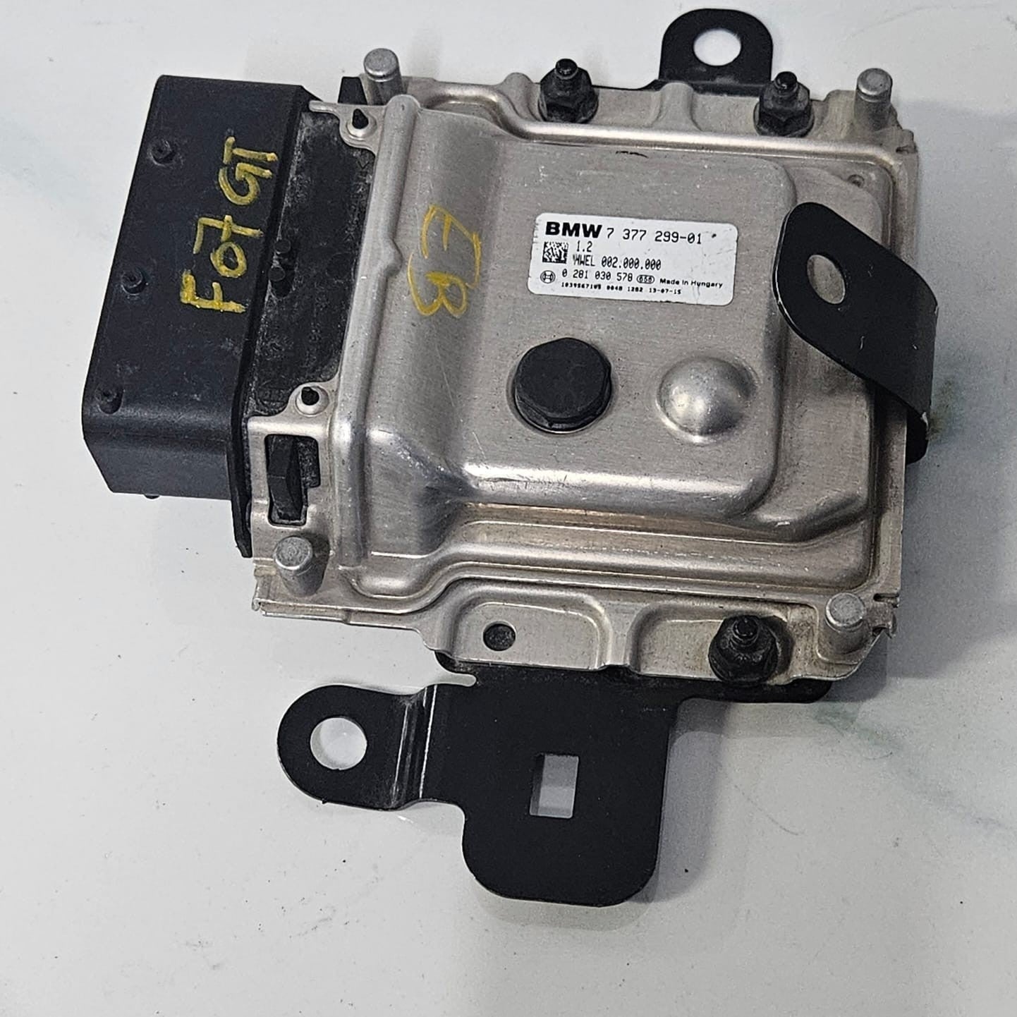OEM BMW F07 GT 530D DEF PUMP EMISSION CONTROL  MODULE 7377299