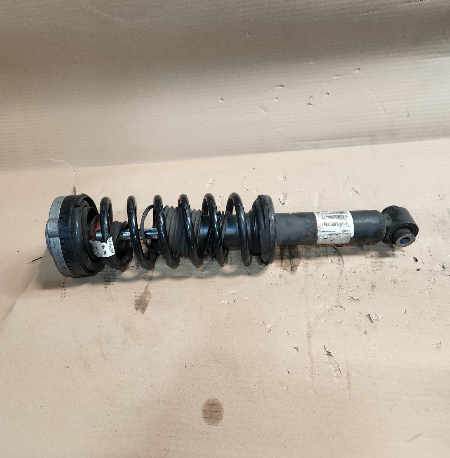 2011-2017 BMW X3 Rear Shock Absorber With Spring Assembly 6796317 X3 X4 